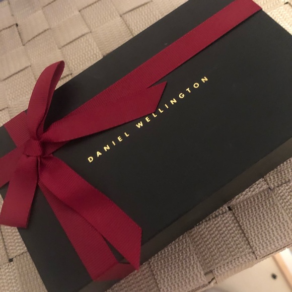 Daniel Wellington Watch - Picture 5 of 5